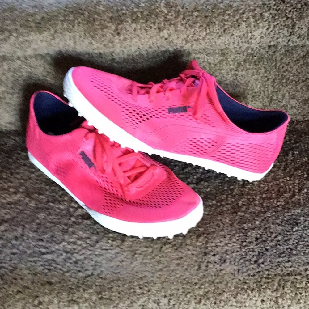 Golf shoes